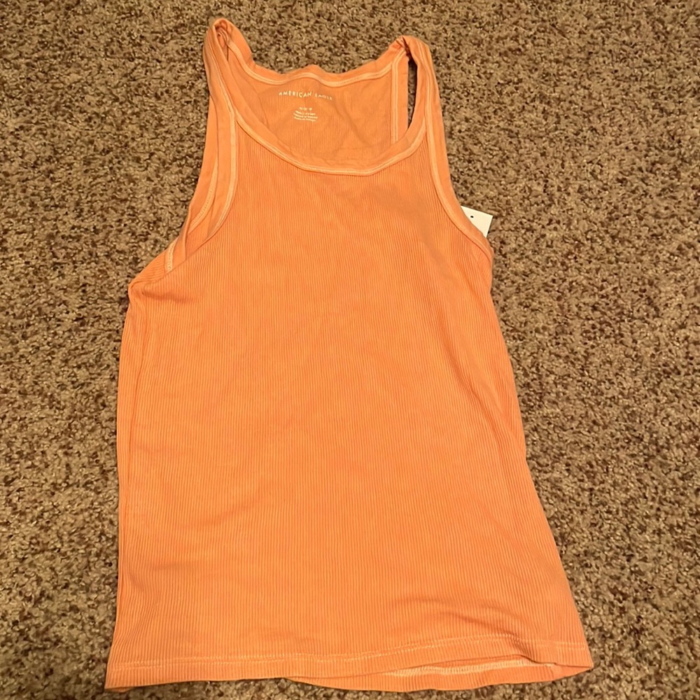 peach tank top